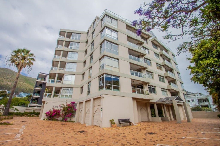 2 Bedroom Property for Sale in Sea Point Western Cape